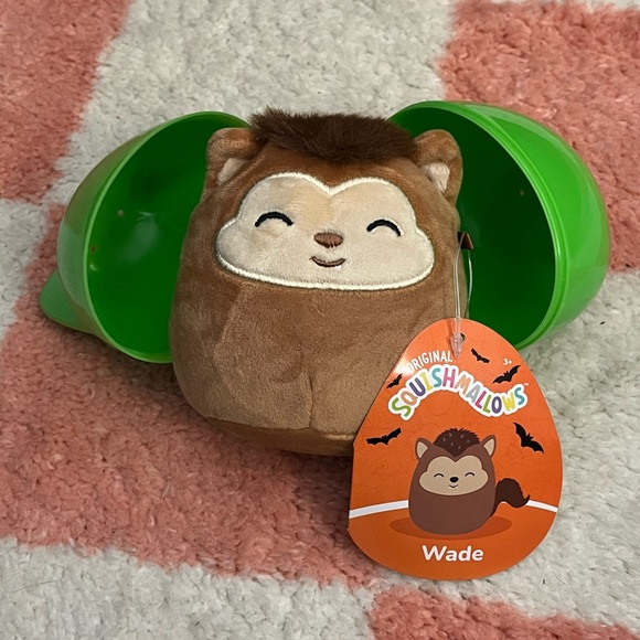 🎃NWT Squishmallows 4” Mystery Squad - Wade the Werewolf🎃 - Picture 1 of 7